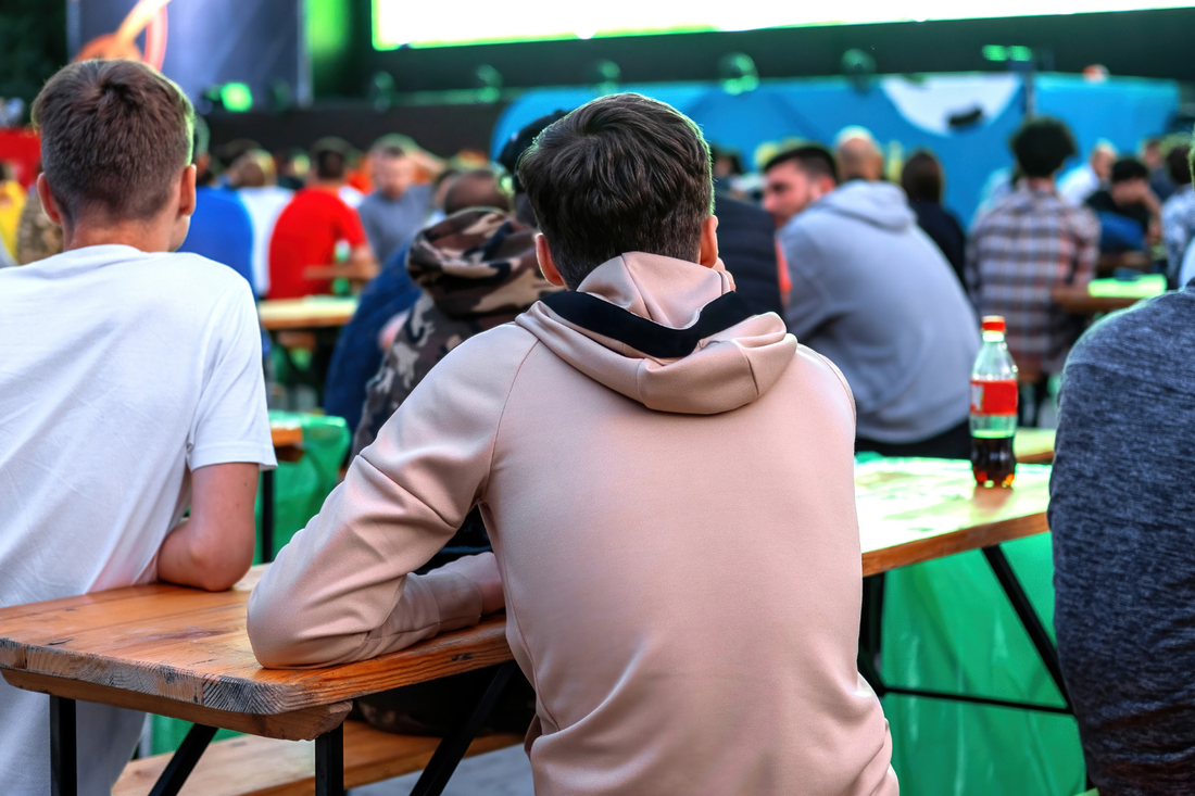 Nachts zapfen erlaubt: Warum die WM2026LärmSchV ein Geschenk für die Gastronomie ist