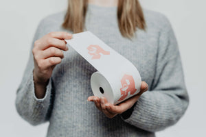 Thermorolle 80 x 80m x 12 (Ø 78mm) BPA‑frei mit Vorderseitenaufdruck „A“ rot